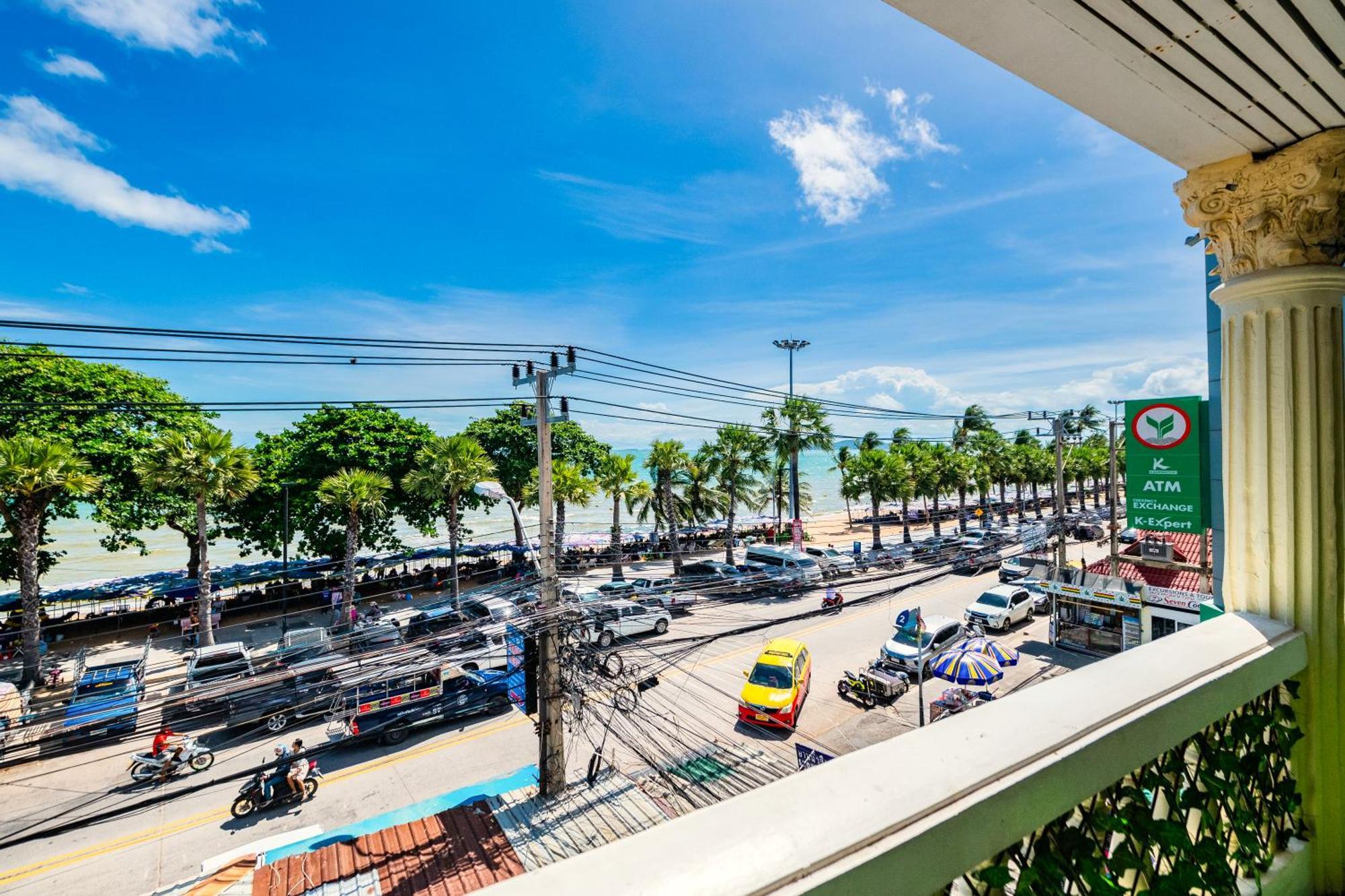 Happy Vikings - Beachfront Hotell Jomtien Beach Rum bild